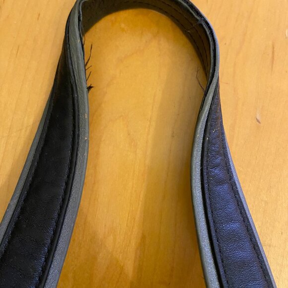 Tumi Elements Ballistic Nylon with Leather Trim Shoulder Bag - Picture 5 of 9